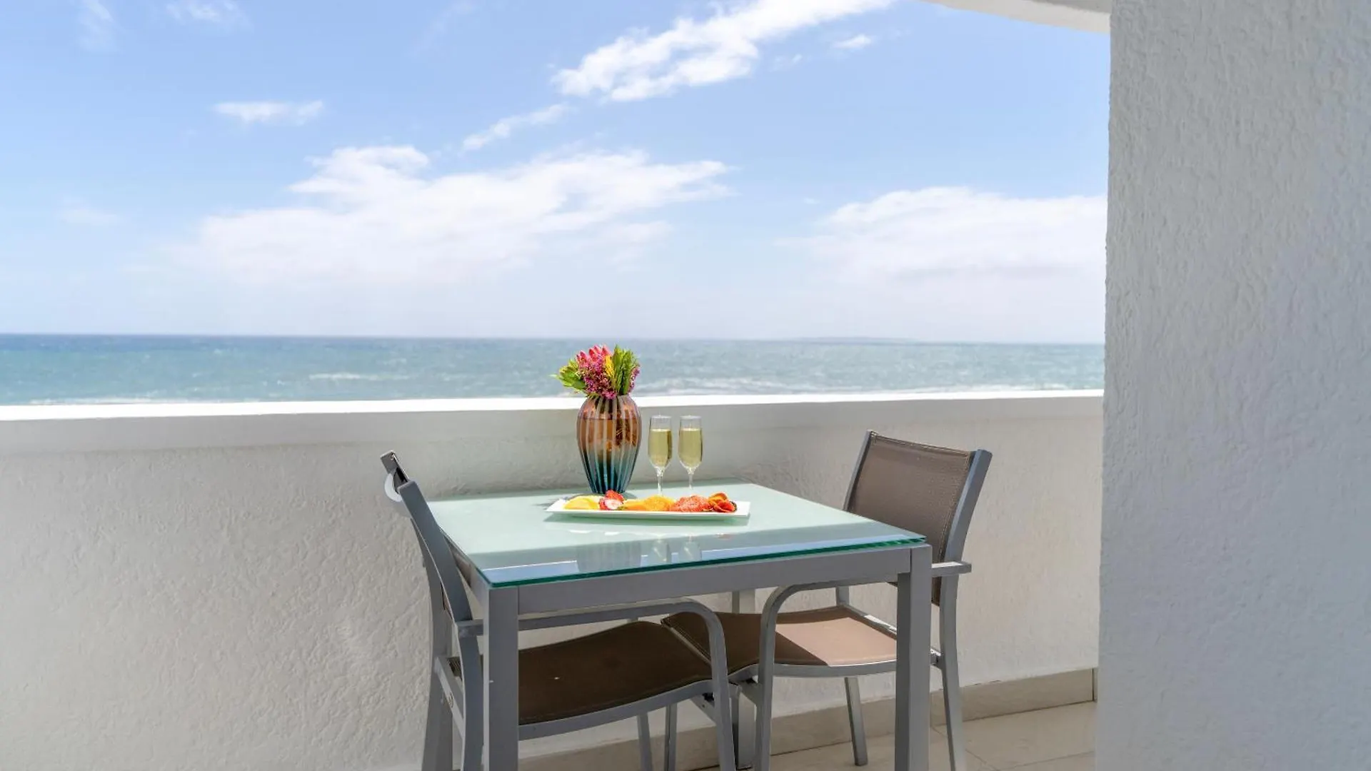 Peninsula All Suite Hotel By Dream Resorts Cape Town